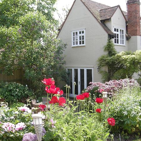 Motts Bed & Breakfast Great Dunmow Esterno foto